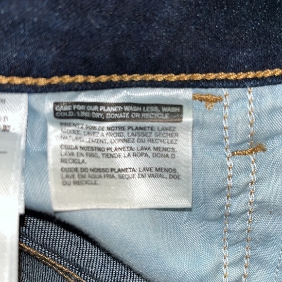 Levi's® 711 Mid Rise Skinny Jeans size 32X30.  New without tags.  Excellent con. - Picture 9 of 11